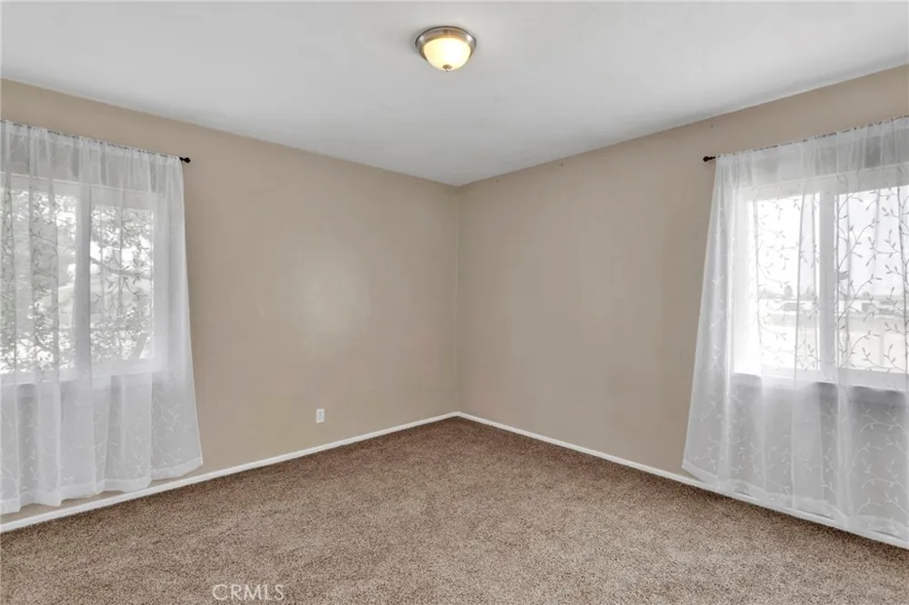 15212 Dos Palmas Victorville, CA 92392