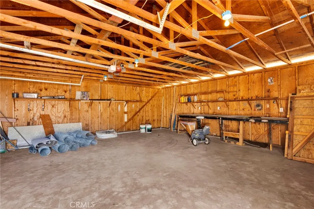 15212 Dos Palmas Victorville, CA 92392