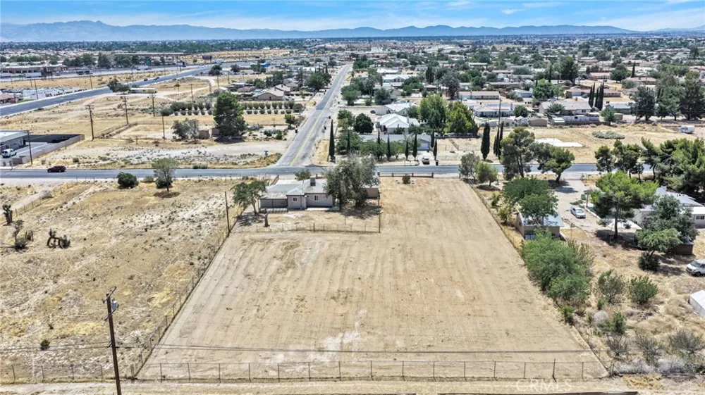 15212 Dos Palmas Victorville, CA 92392