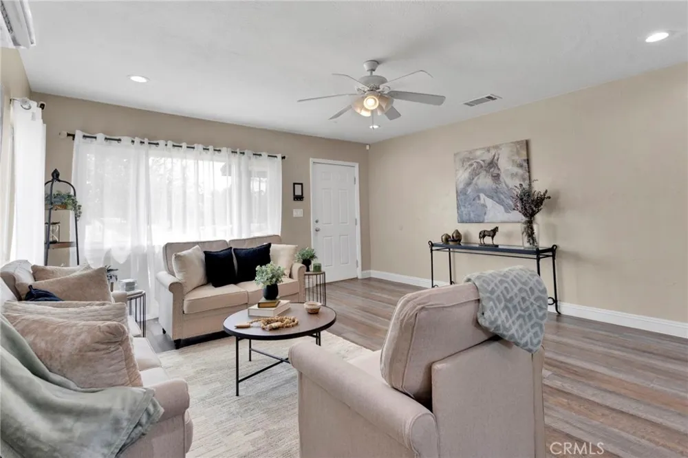 15212 Dos Palmas Victorville, CA 92392