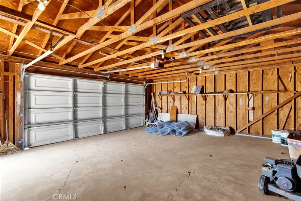 15212 Dos Palmas Victorville, CA 92392
