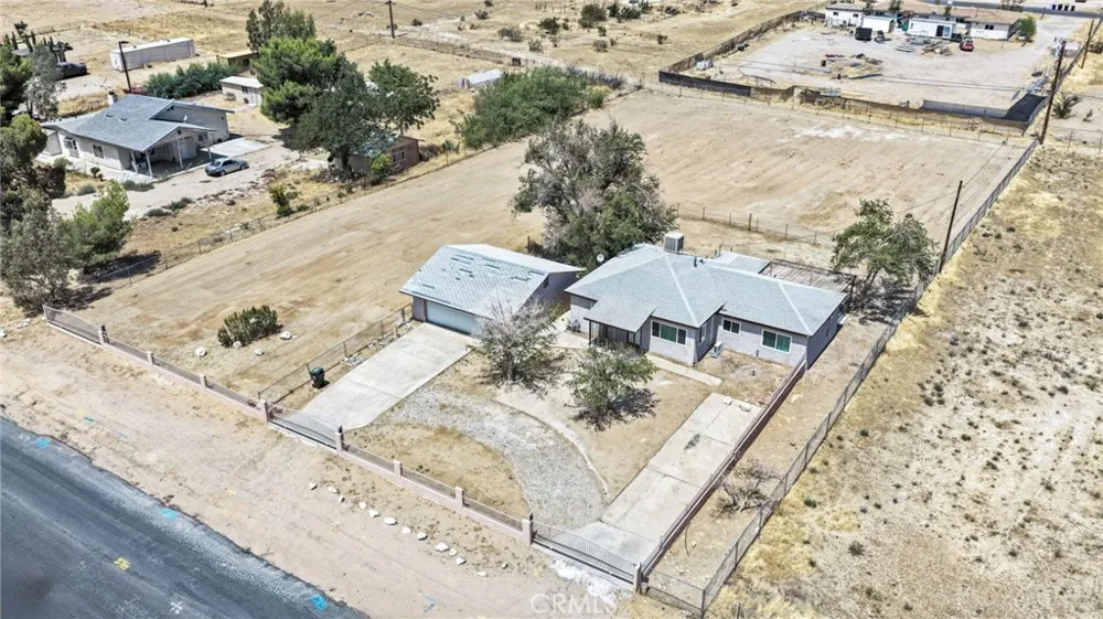 15212 Dos Palmas Victorville, CA 92392