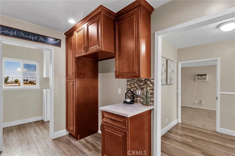 15212 Dos Palmas Victorville, CA 92392