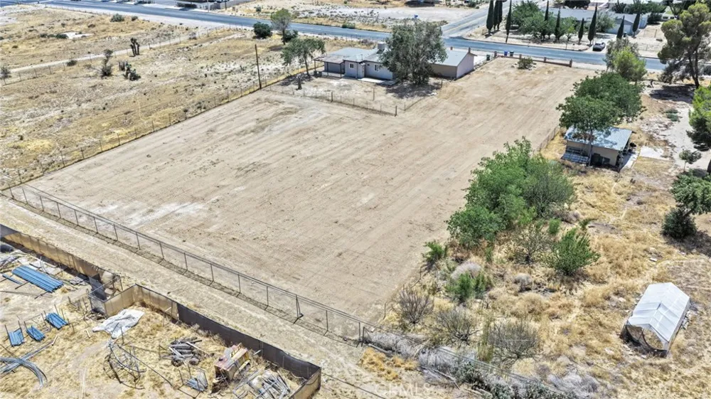 15212 Dos Palmas Victorville, CA 92392