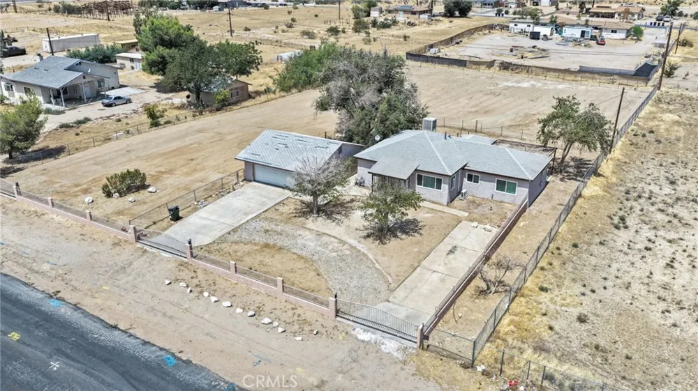 15212 Dos Palmas Victorville, CA 92392