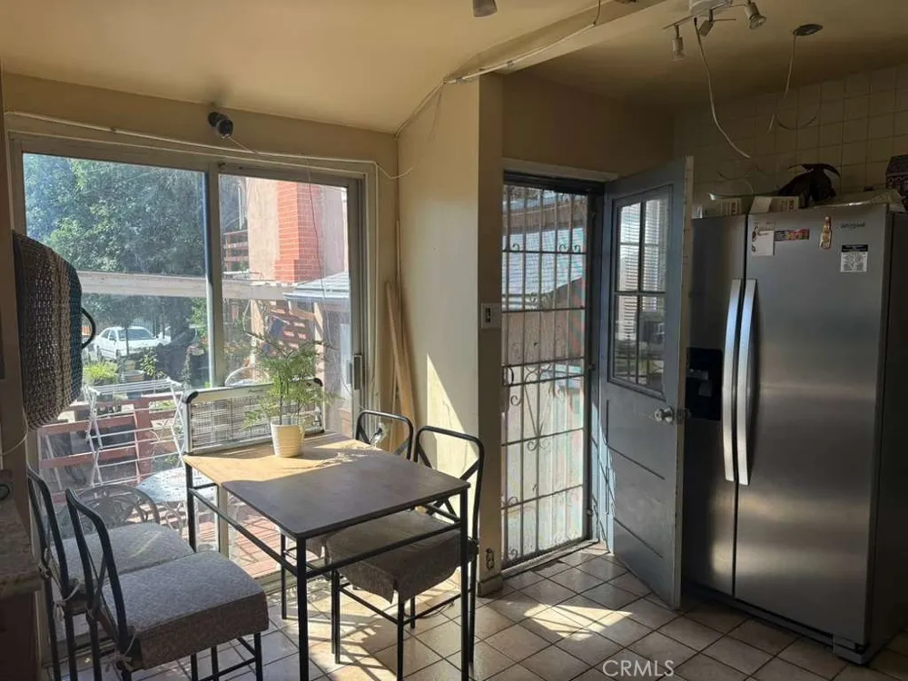 416 Oakdale Drive Claremont, CA 91711