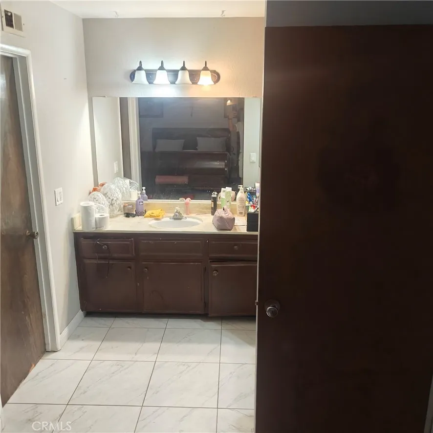 28411 Locust Moreno Valley, CA 92555