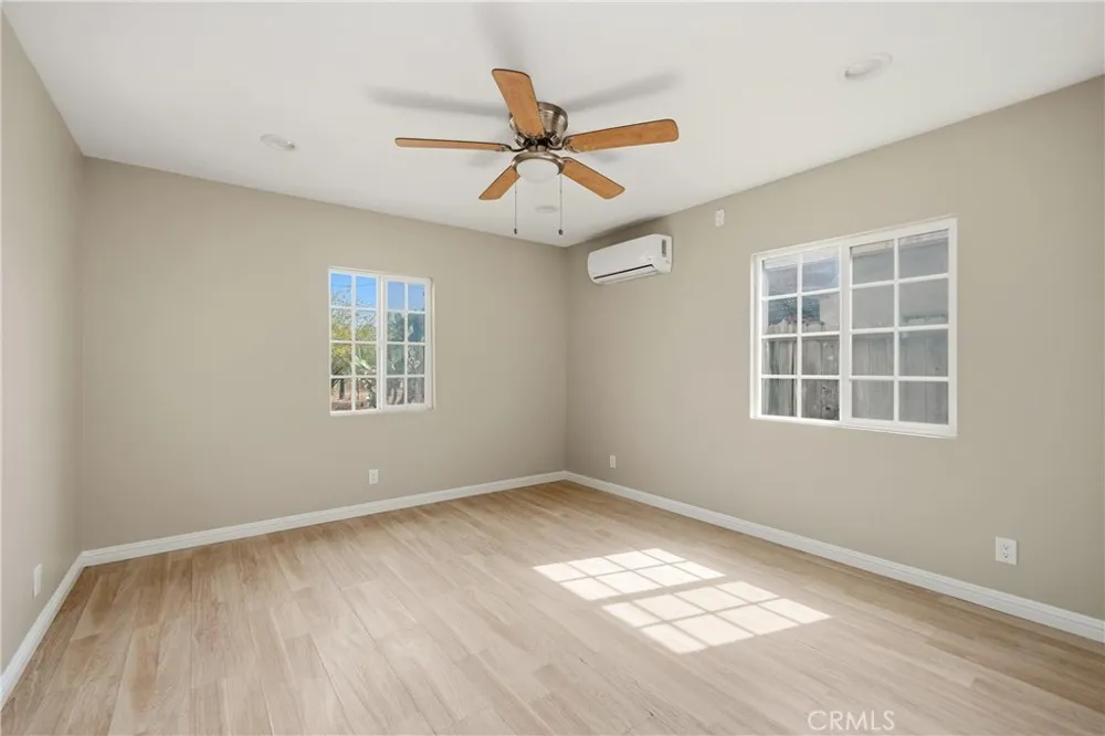 221 Pleasant View Colton, CA 92324