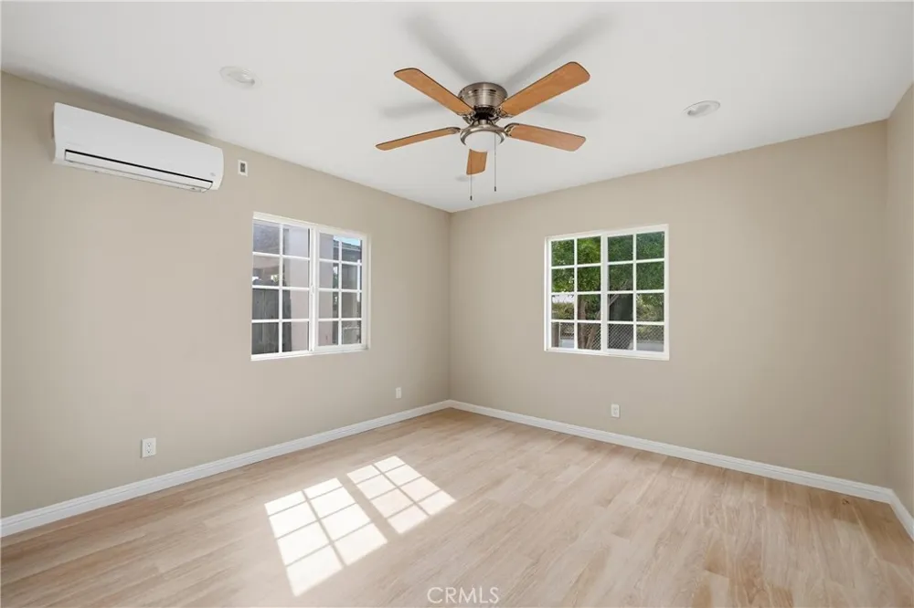 221 Pleasant View Colton, CA 92324