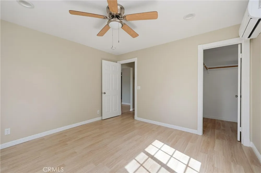 221 Pleasant View Colton, CA 92324