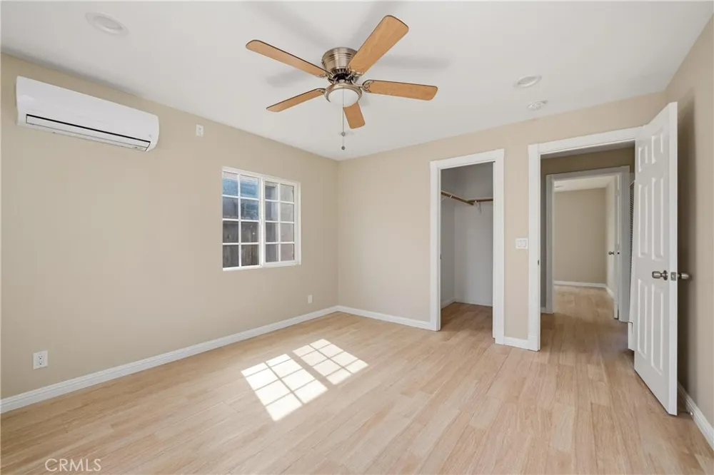 221 Pleasant View Colton, CA 92324