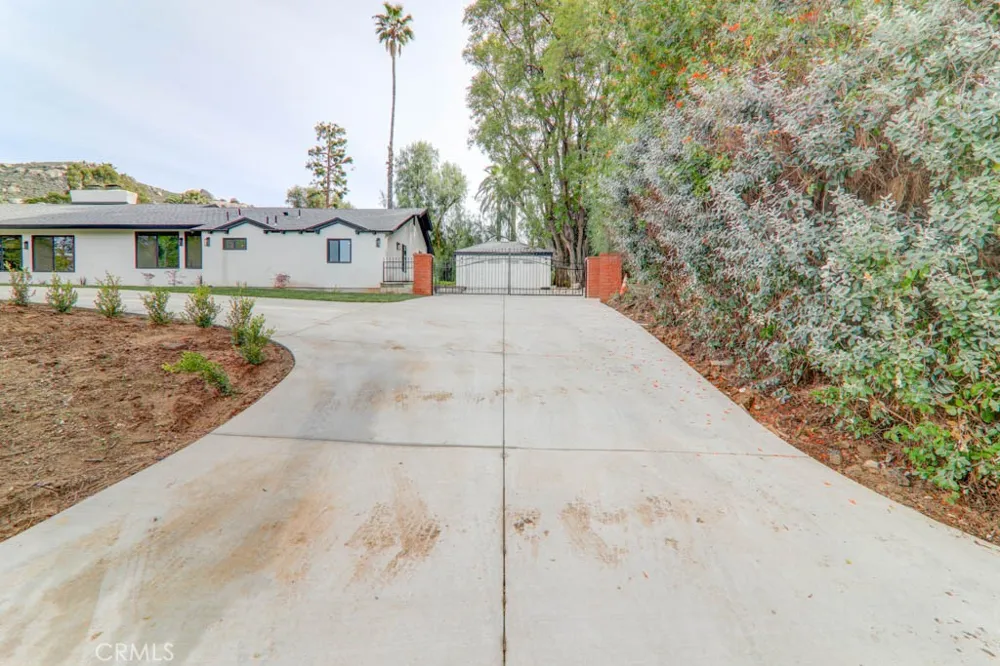 6174 Hawarden Riverside, CA 92506