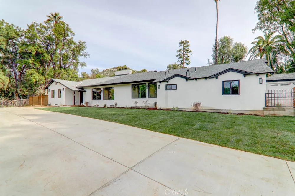 6174 Hawarden Riverside, CA 92506