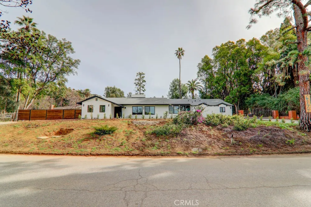 6174 Hawarden Riverside, CA 92506