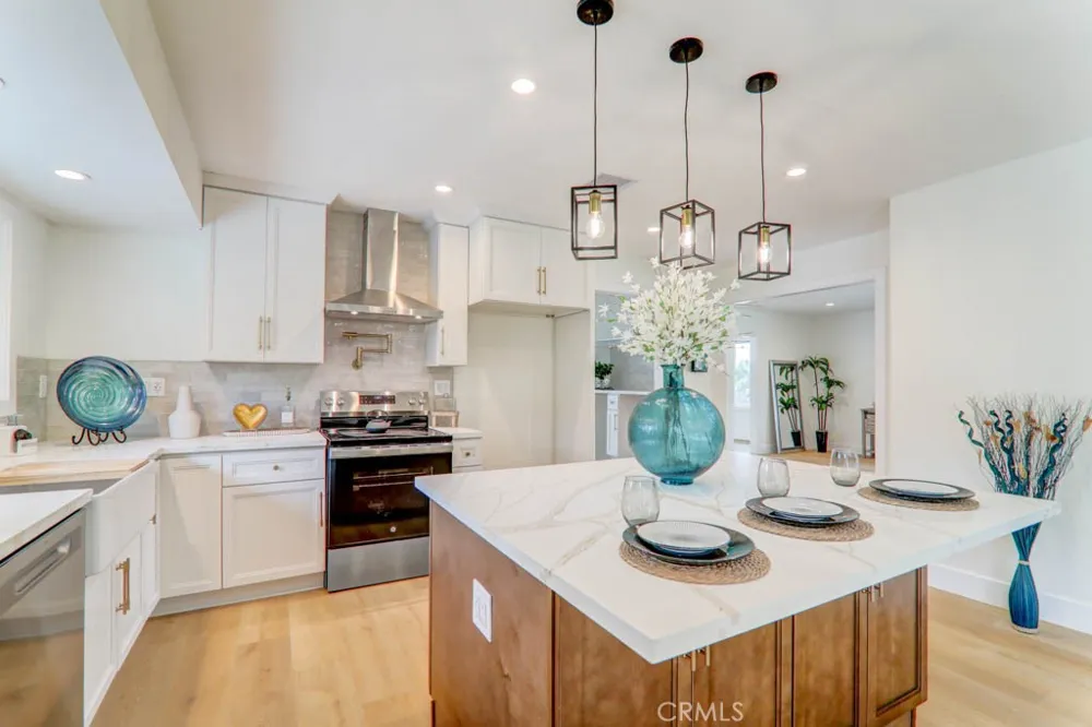 6174 Hawarden Riverside, CA 92506