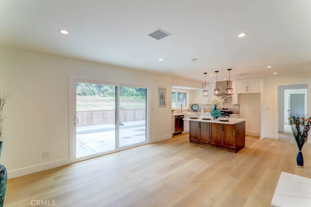 6174 Hawarden Riverside, CA 92506