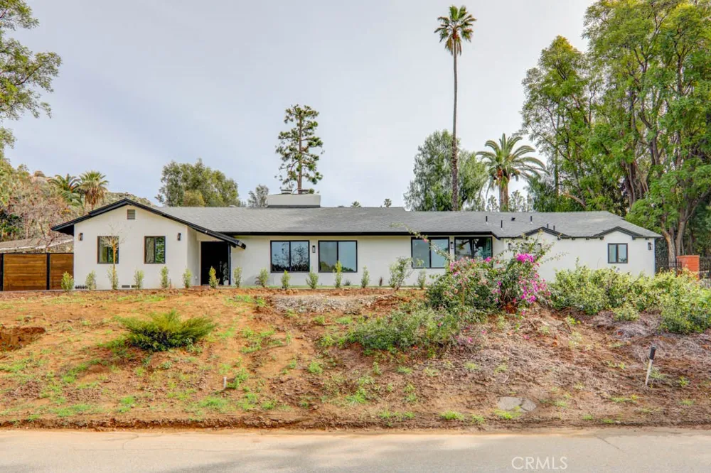 6174 Hawarden Riverside, CA 92506