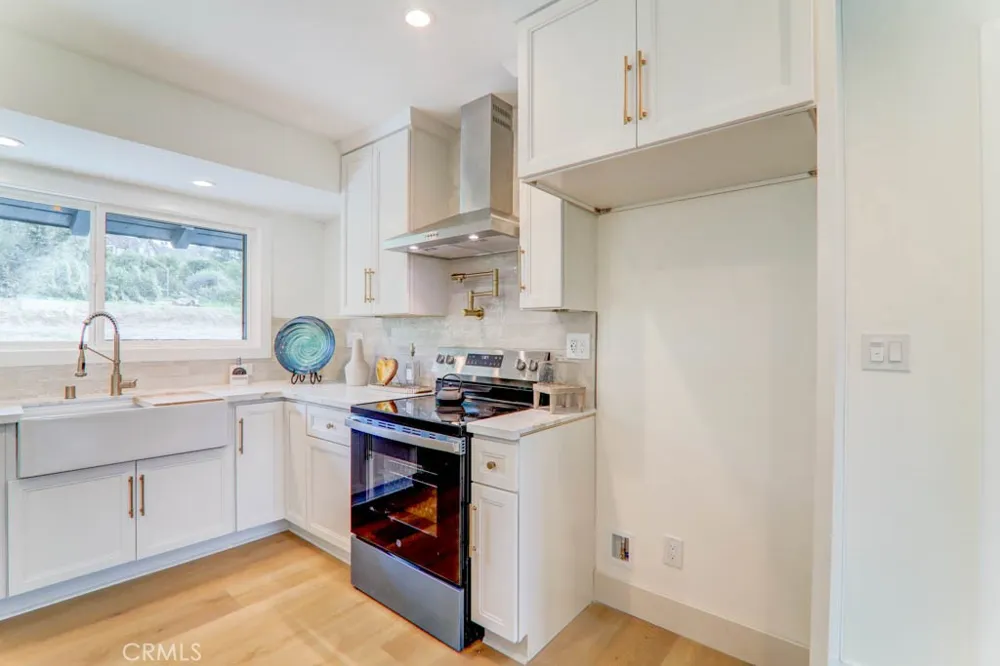 6174 Hawarden Riverside, CA 92506