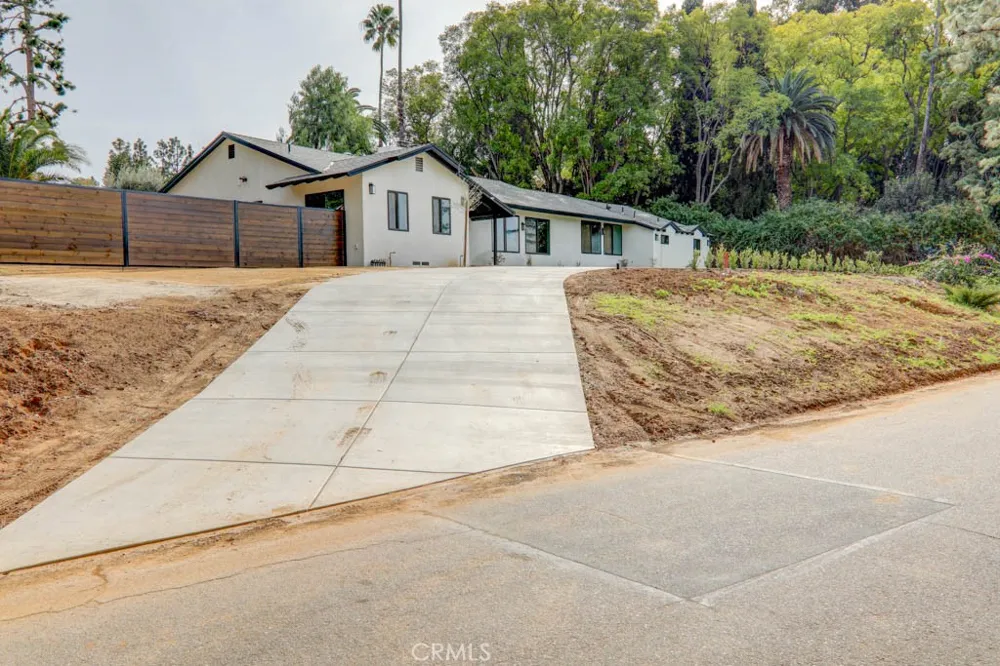 6174 Hawarden Riverside, CA 92506