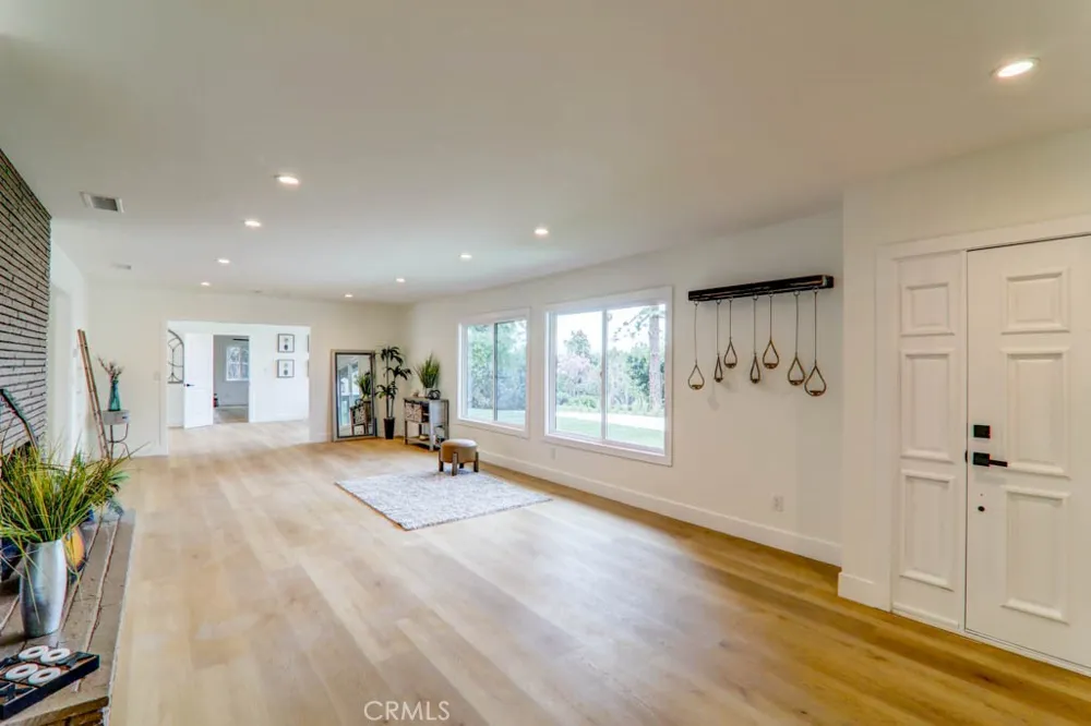 6174 Hawarden Riverside, CA 92506