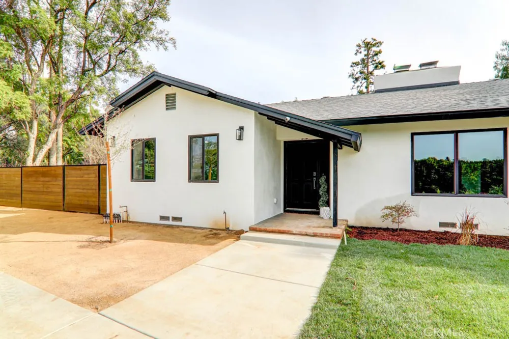 6174 Hawarden Riverside, CA 92506