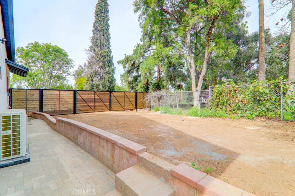 6174 Hawarden Riverside, CA 92506
