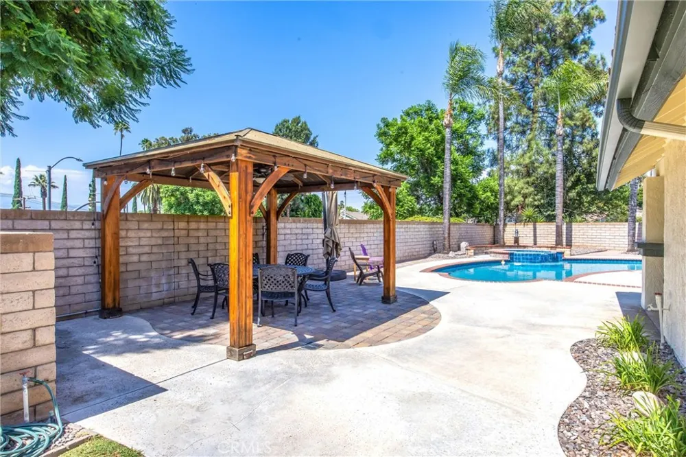 5857 Dora Court Riverside, CA 92506