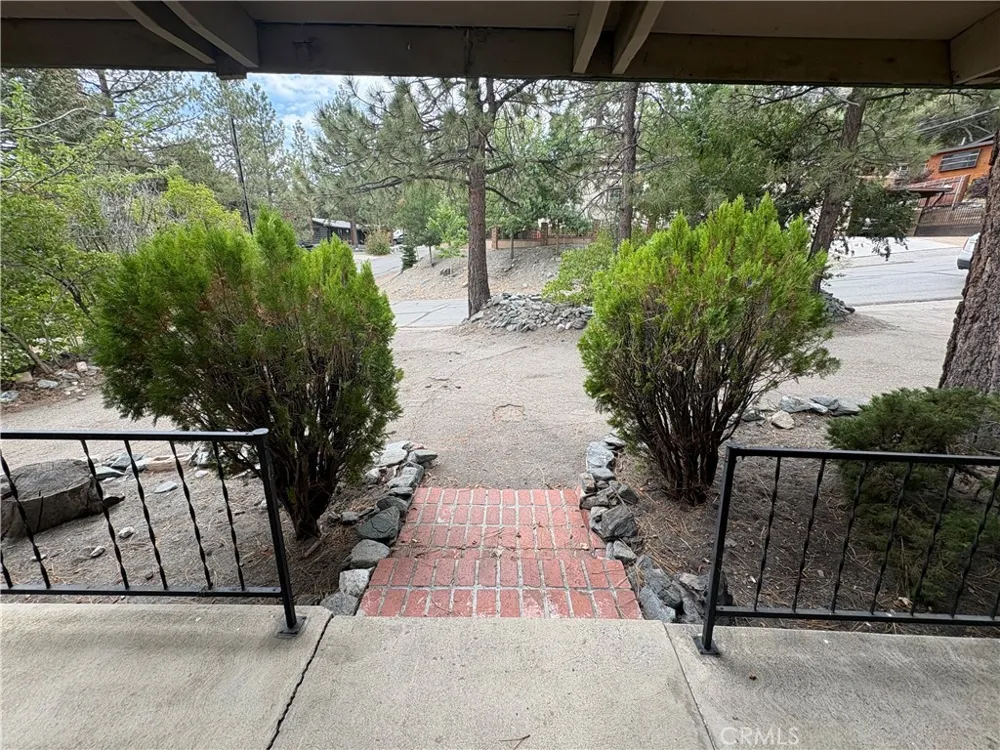 5304 Desert View Wrightwood, CA 92397