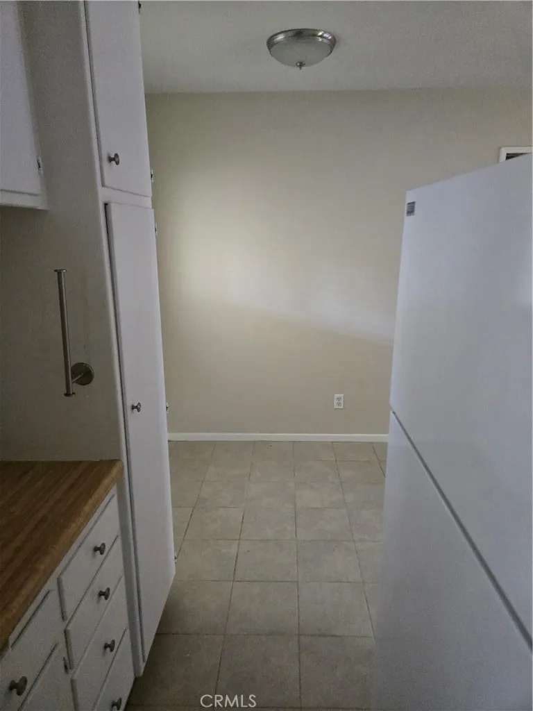 18250 Bonnie Fontana, CA 92335