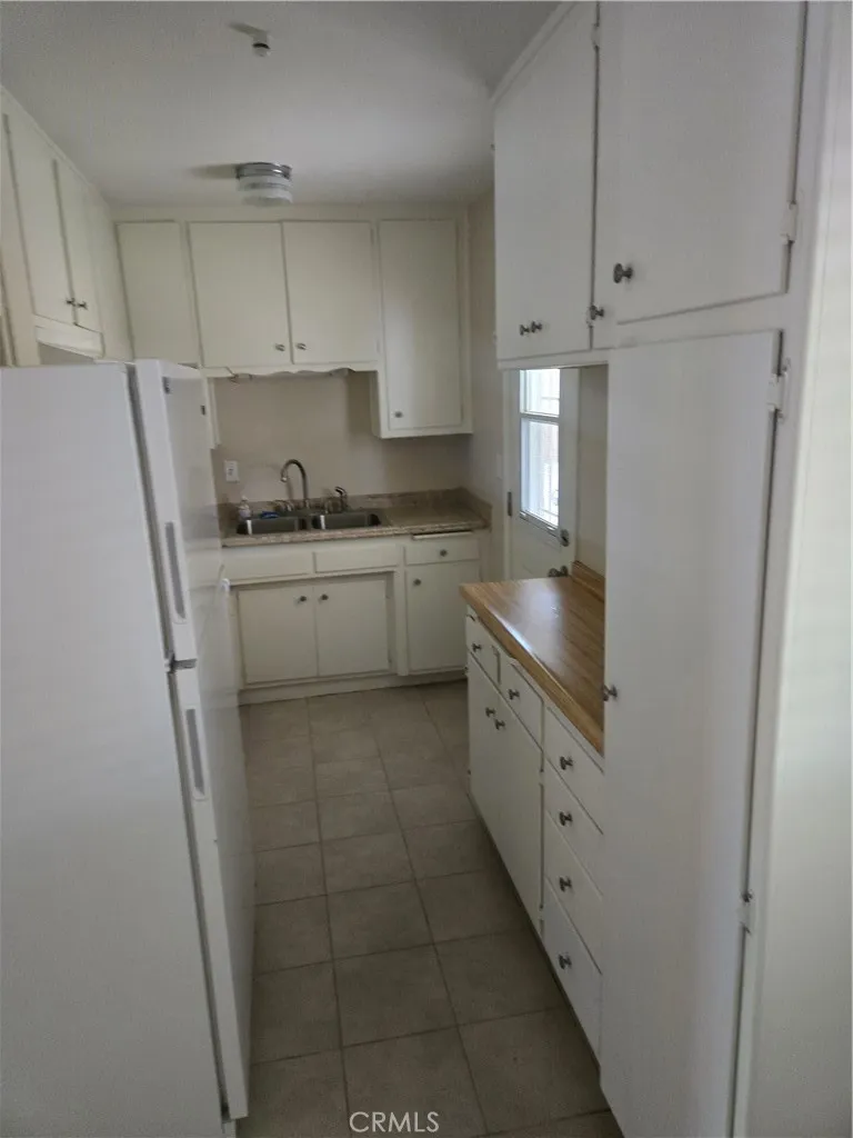 18250 Bonnie Fontana, CA 92335