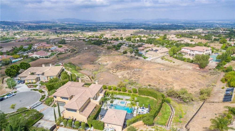 455 Wrightwood Court Riverside, CA 92506