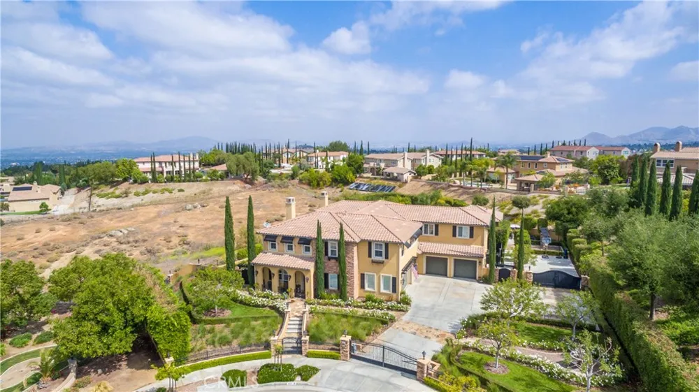 455 Wrightwood Court Riverside, CA 92506