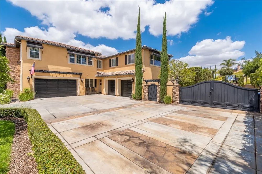 455 Wrightwood Court Riverside, CA 92506