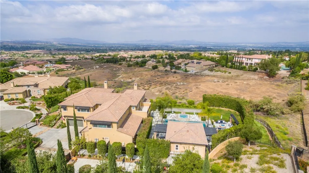 455 Wrightwood Court Riverside, CA 92506