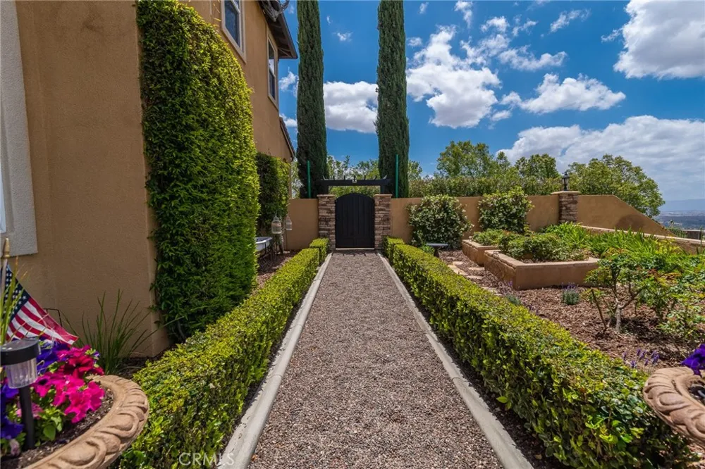 455 Wrightwood Court Riverside, CA 92506