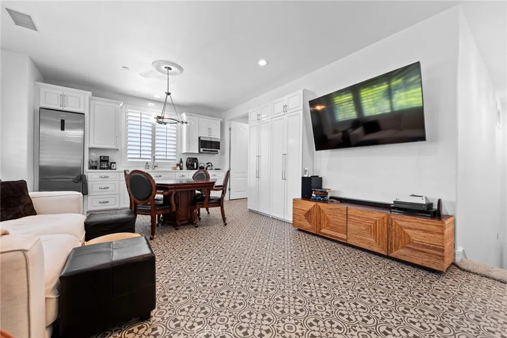 455 Wrightwood Court Riverside, CA 92506