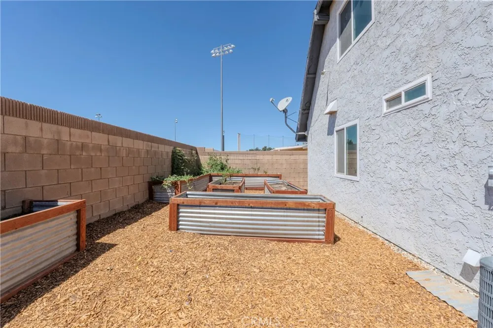 4718 Quartz Hill Lancaster, CA 93536