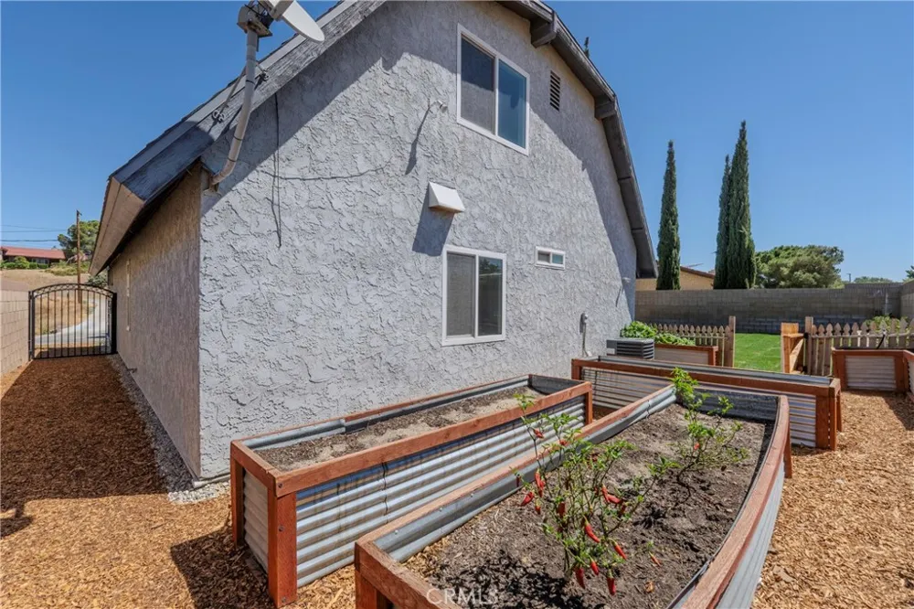 4718 Quartz Hill Lancaster, CA 93536