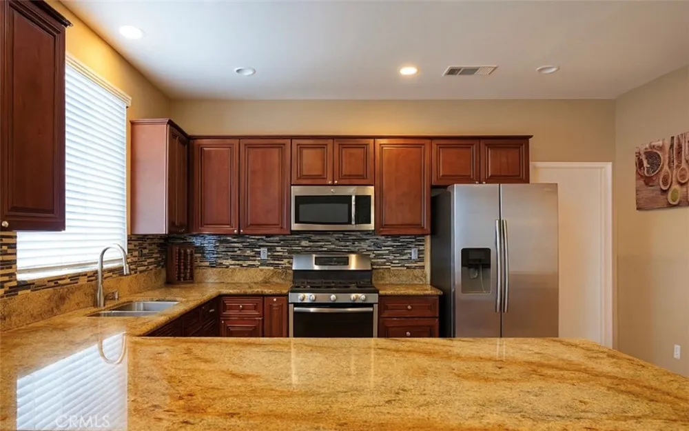 13674 Buena Vista Drive Hesperia, CA 92344