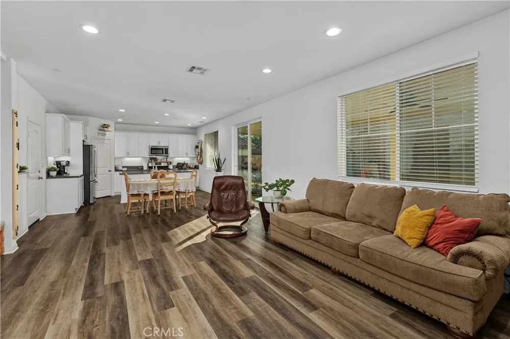 3549 Palmwood Drive Jurupa Valley, CA 92509