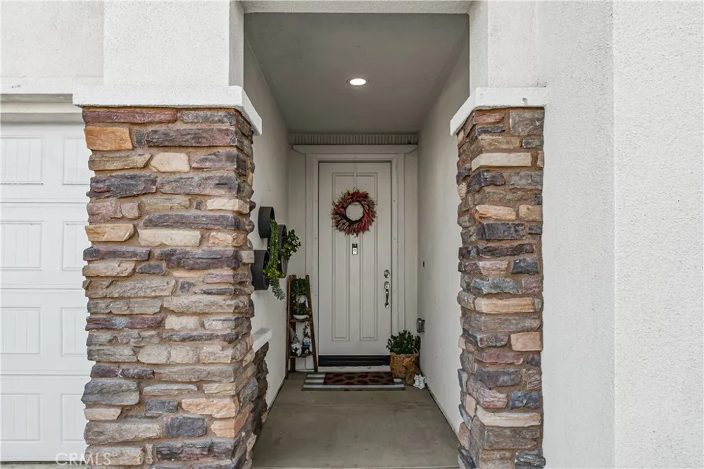3549 Palmwood Drive Jurupa Valley, CA 92509