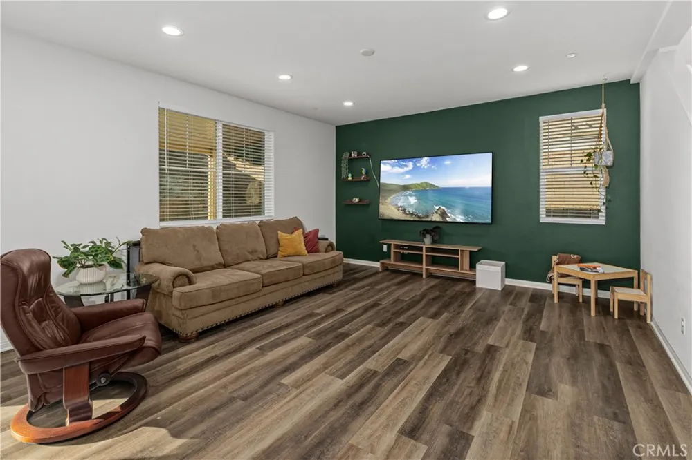 3549 Palmwood Drive Jurupa Valley, CA 92509