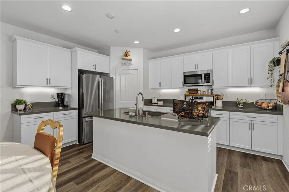 3549 Palmwood Drive Jurupa Valley, CA 92509