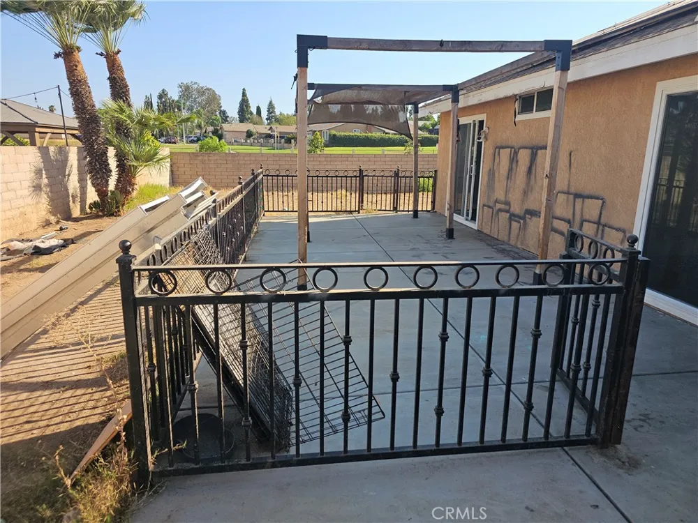 10030 Ontario Street Riverside, CA 92503