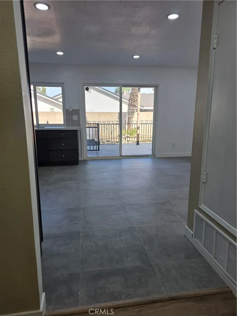 10030 Ontario Street Riverside, CA 92503