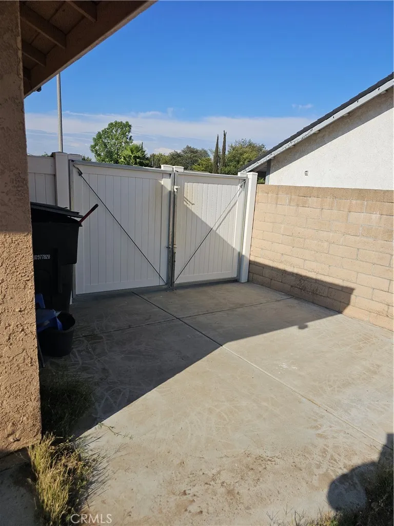 10030 Ontario Street Riverside, CA 92503