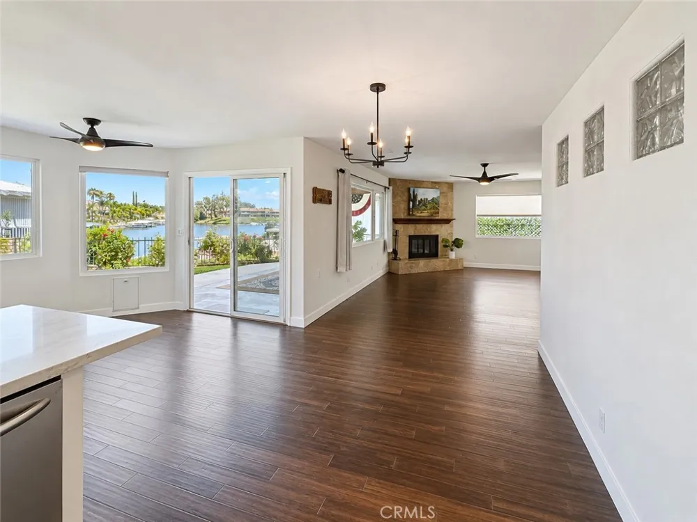 24020 Continental Canyon Lake, CA 92587