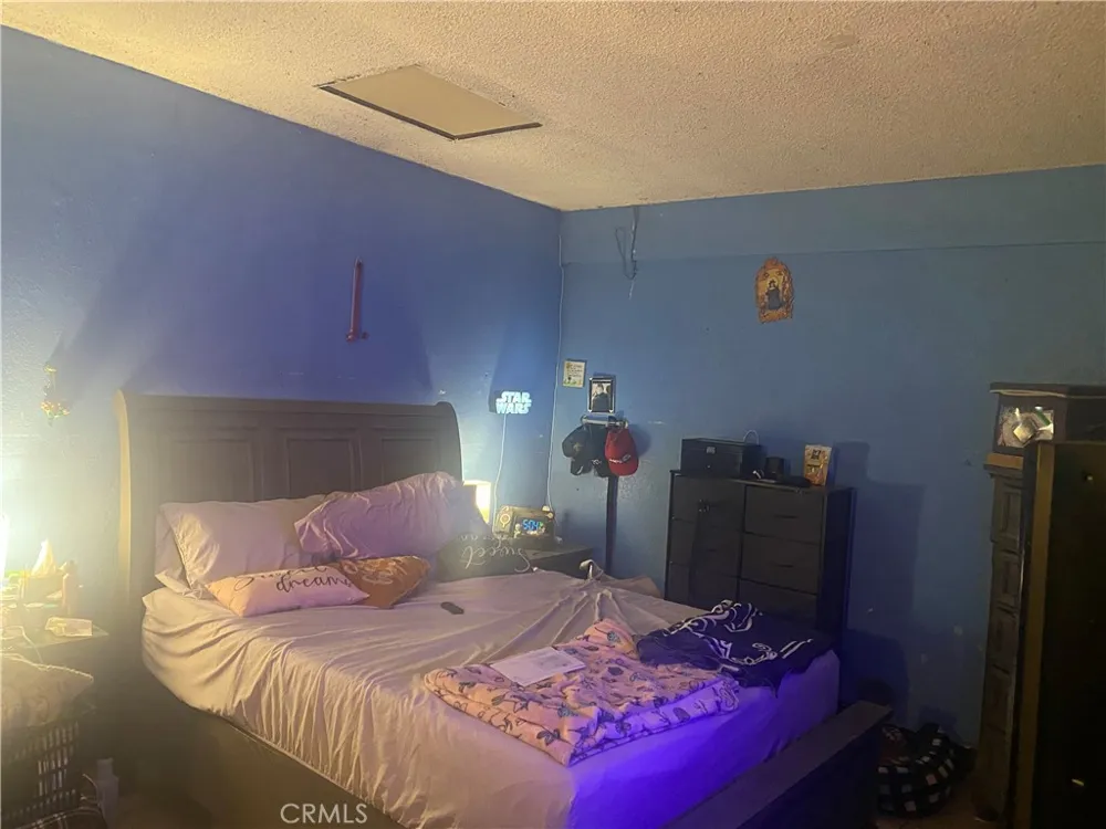 16329 Elaine Drive Fontana, CA 92336