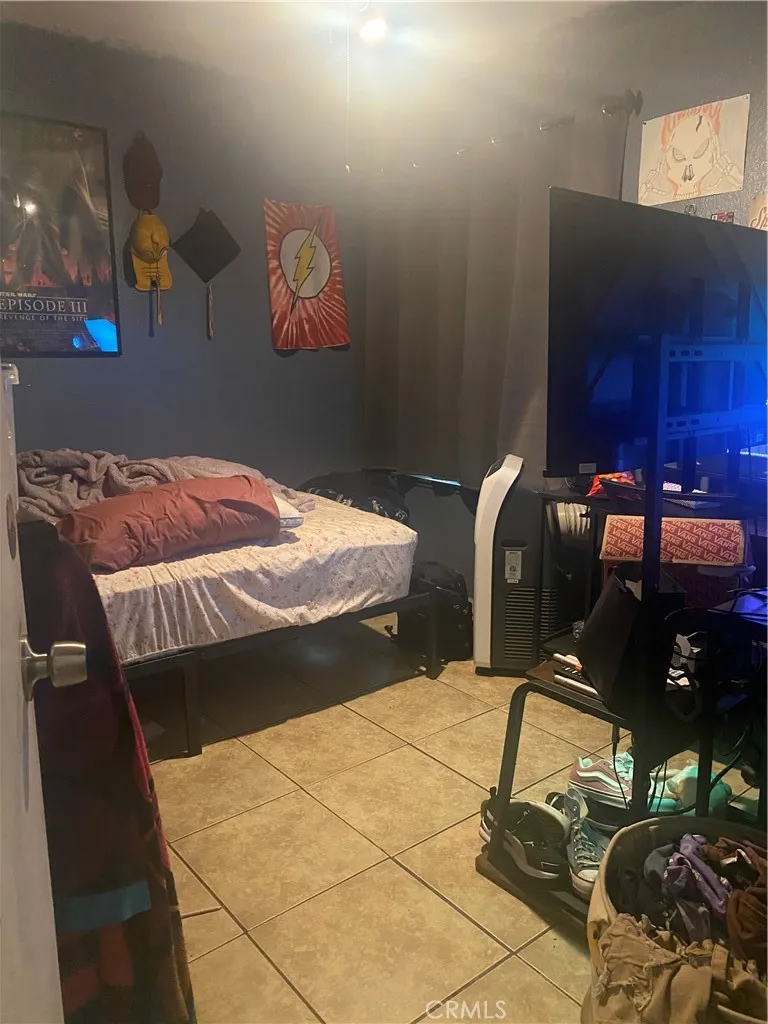 16329 Elaine Drive Fontana, CA 92336