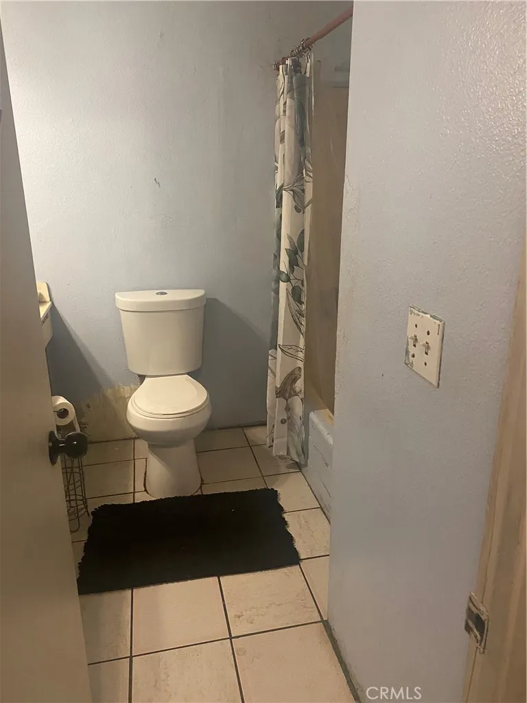 16329 Elaine Drive Fontana, CA 92336